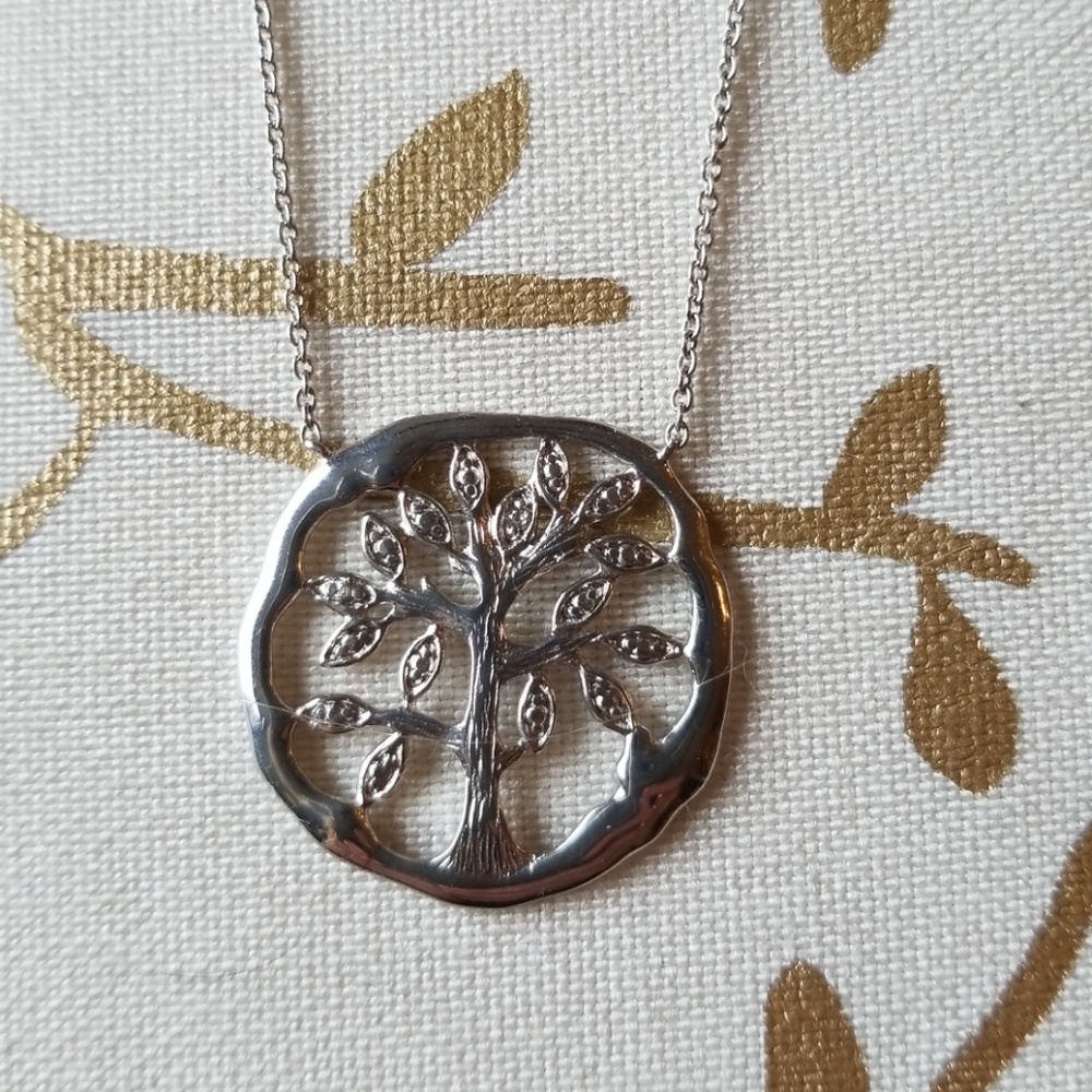 Tree necklace - Picture 2 of 3